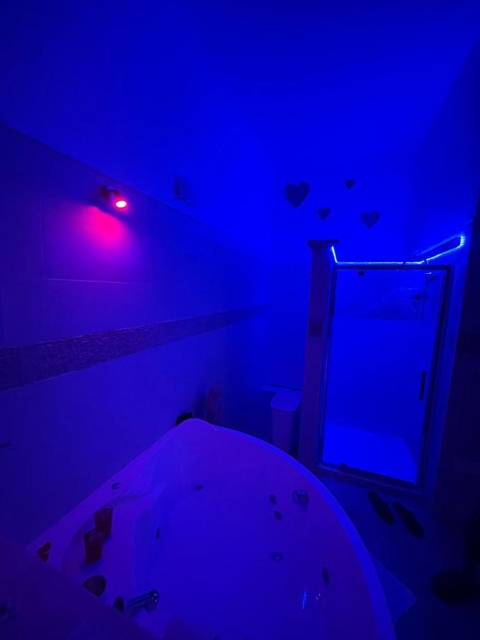 V&M Suite Con Jacuzzi ออสตูนี ภายนอก รูปภาพ
